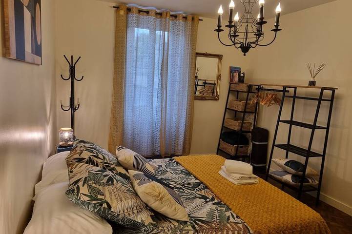 Gîte pour 5 personnes à Saint-Même-les-Carrières - 2