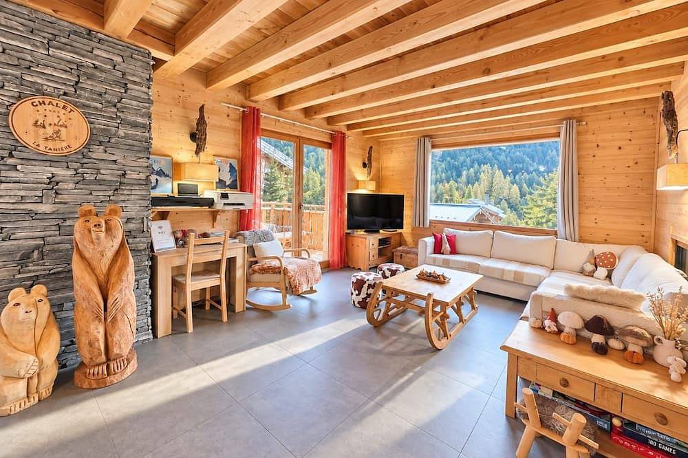 La Tanière : Chalet Alpin d'exception avec piscine chauffée & sauna - 14 pers in Vars, Région de Briançon
