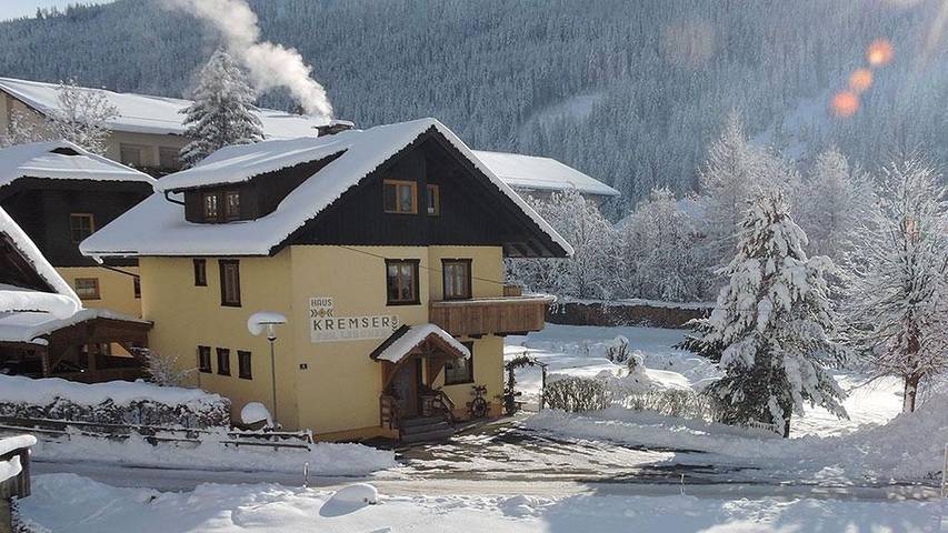 Ferienwohnung für 3 Personen, mit Garten und Pool sowie Sauna in Nockberge - 2