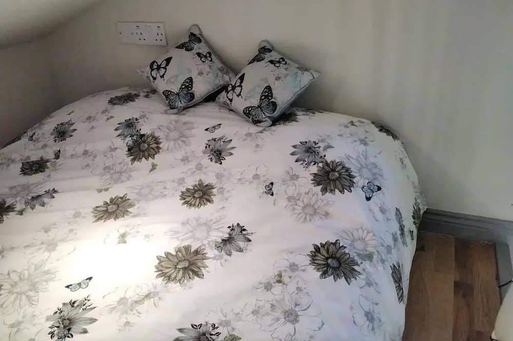 Delightful Tiny House with stunning views in the Dublin Mountains!\n\n in Contea di South Dublin, Contea di Dublino