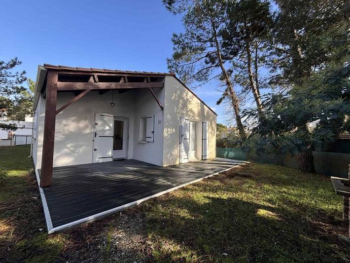 Location de vacances pour 6 personnes, avec terrasse et jardin dans Office De Tourisme De La Tranche Sur Mer - 4