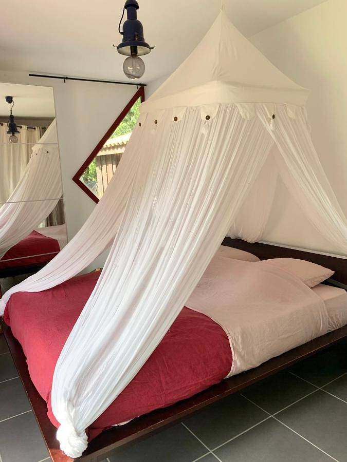 Chambre d’hôte pour 2 personnes, avec Terrasse et Jardin ainsi que Piscine et Vue à Hourtin - 3