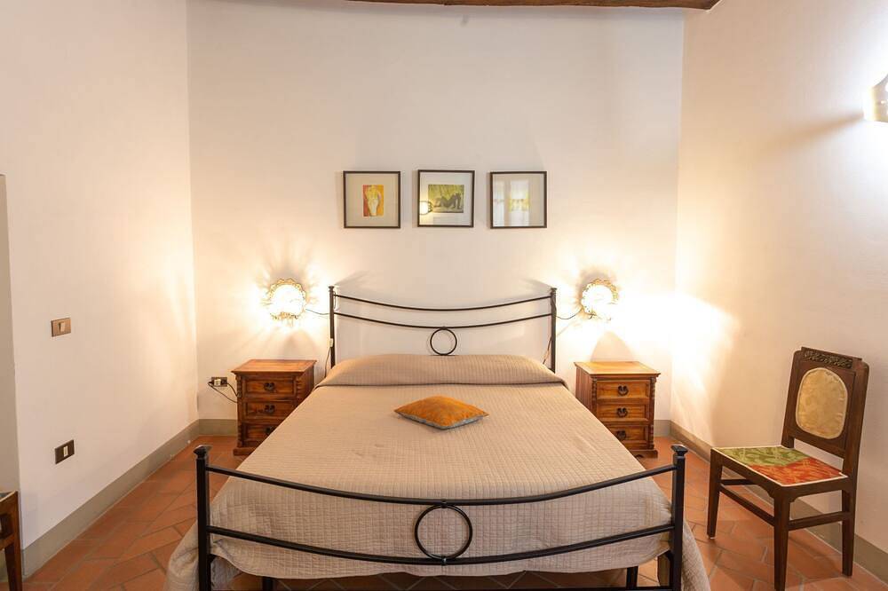 Entire apartment, Palazzo Malfatti Zwei-Zimmer-Wohnung für zwei Personen in Massa Marittima, Grosseto Province