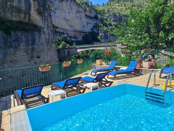 Hôtel pour 2 personnes, avec piscine, animaux acceptés dans Gorges du Tarn Causses