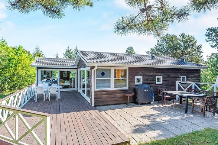 Feriehus for 5 personer, med terrasse - 1