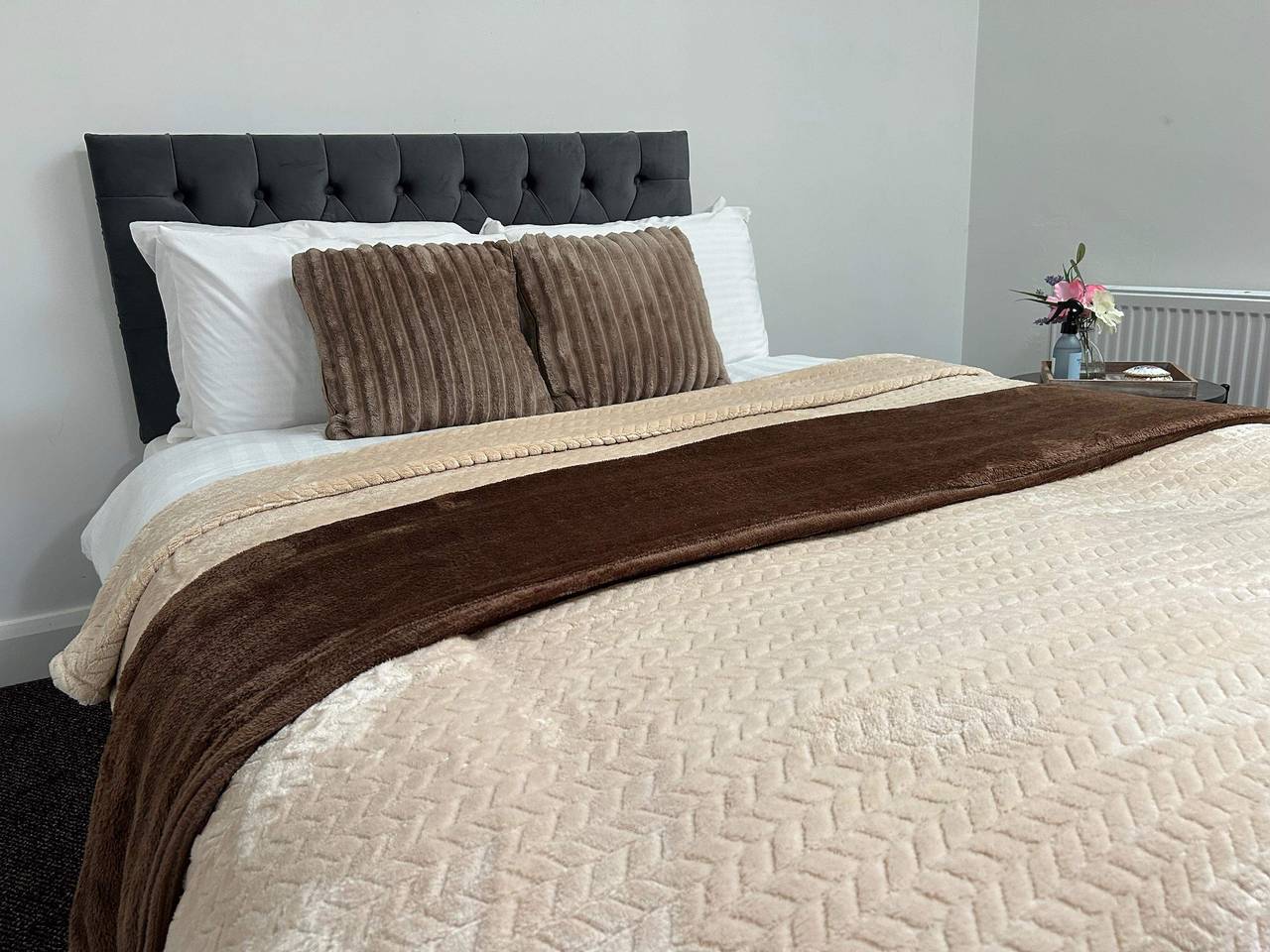 Entire holiday apartment, 22 Guests - Edenderry Luxury Apartment Retreat in County Offaly