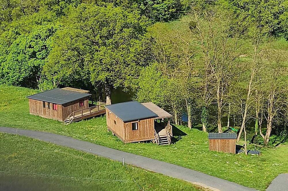 Chalet \"Lodge\" grand confort sur pilotis au bord de l'eau proche du Puy du Fou ! in Maulévrier, Région de Cholet