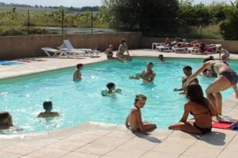 Zecamping 3* animé piscine locatif Tv clim 28m2 4 pers in Montgeard, Lauragais