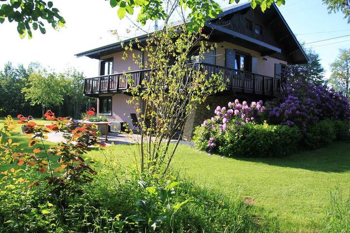 Gîte pour 6 personnes, avec Balcon ainsi que Jacuzzi et Jardin à Messancy