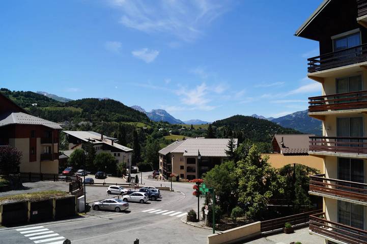 Ganzes Studio, Studio situé en coeur de station vue panoramique in Le Sauze, Enchastrayes