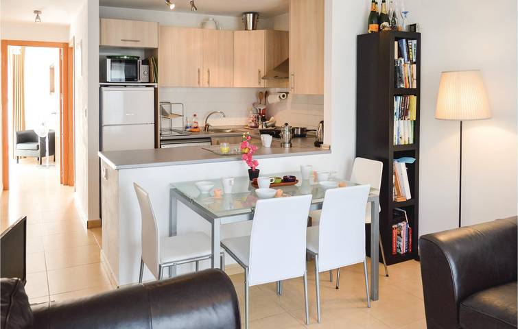 Entire holiday apartment, Cozy Retreat: 64m² Apartment with Pool, Terrace & Internet in Condado de Alhama, Alhama de Murcia