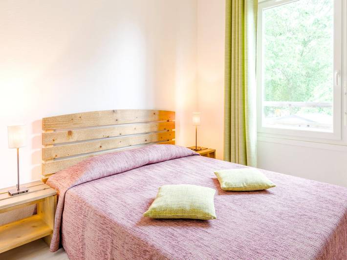 Gîte pour 6 personnes, avec piscine, adapté aux familles dans Lac d'Aureilhan - 3