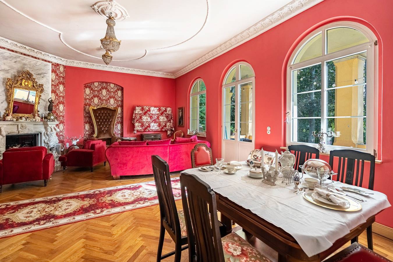 Entire apartment, Apartment 'Ferienwohnung Im Landschloss' with Shared Terrace, Shared Garden and Wi-Fi in Calau, Naturpark niederlausitzer heidelandschaft (Brandenburg)