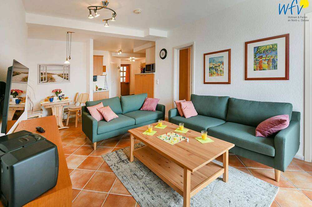 Ganze Wohnung, Komfortable Ferienwohnung mit Seeblick und Wintergarten im Ferienpark Seedorf in Seedorf (Sellin), Sellin