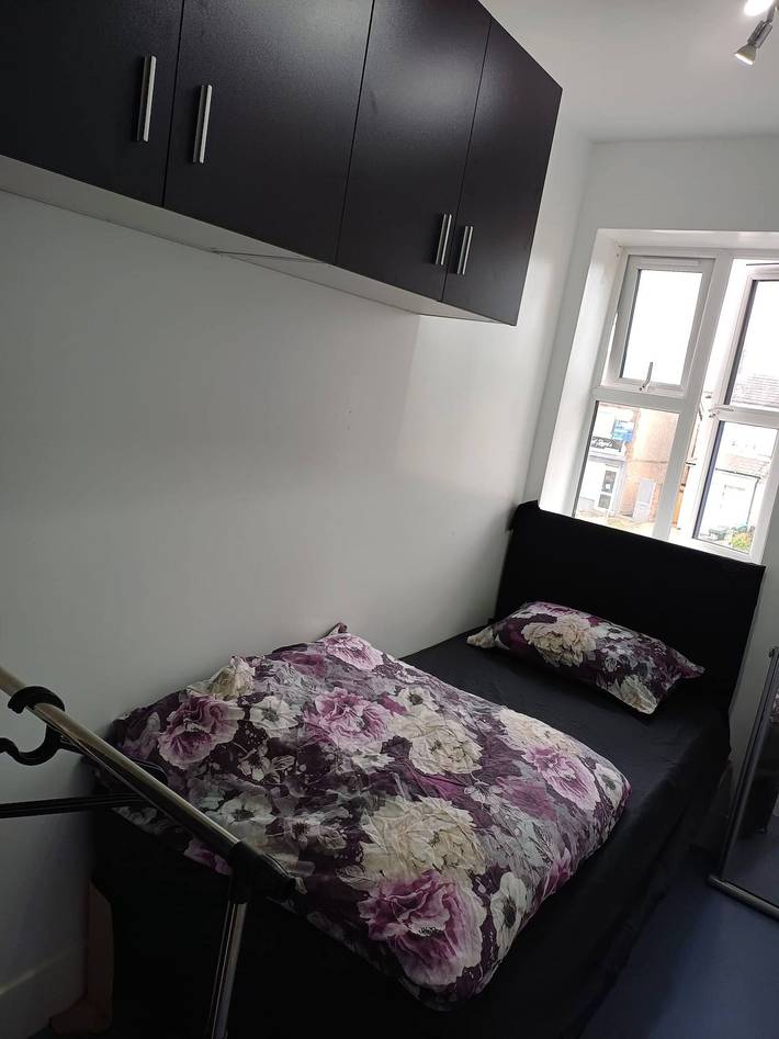 Single Cosy Room near Cbs Arena and M6 in Cv6 4Df in Coventry, Birmingham Area