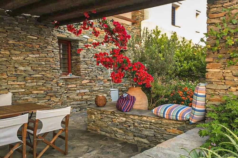 Stilvolles Steinhaus mit Pool - Aprovato, Andros in Andros