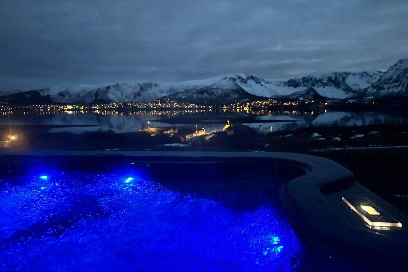 Ganze Ferienwohnung, Ferienwohnung für 4 Personen mit Garten in Hadsel