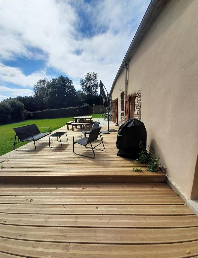 Location de vacances pour 8 personnes, avec vue et jardin, animaux acceptés à Montmartin-en-Graignes - 4