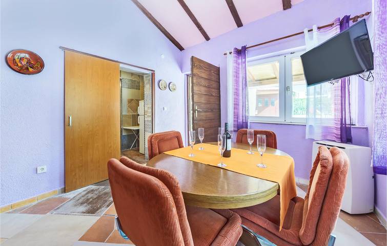 Ferienhaus für 4 Personen, mit Terrasse in Peroj - 3