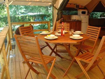 Camping pour 5 Personnes dans Nabirat, Périgord Noir, Photo 3