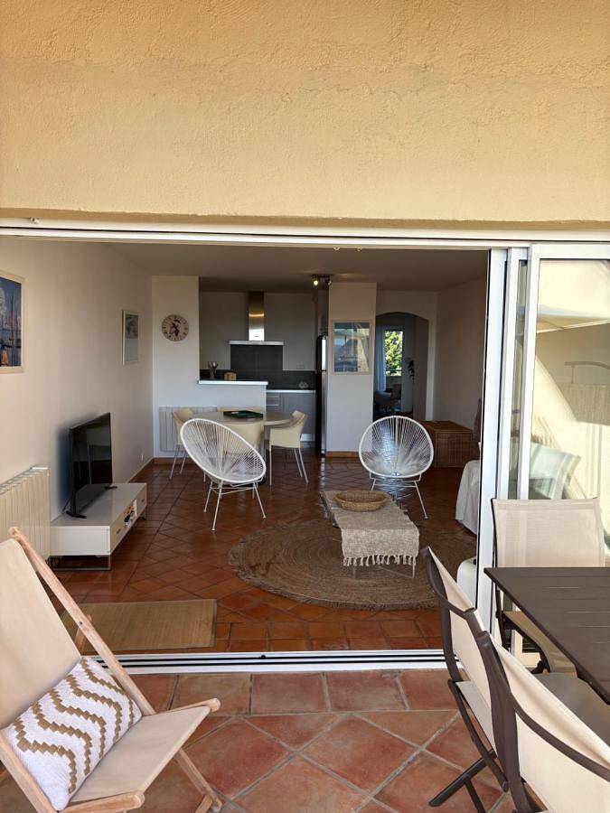 Gîte pour 4 personnes, avec Terrasse et Vue dans Plage de Bonne Terrasse - 2