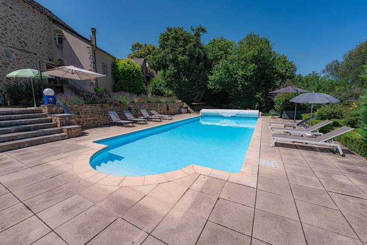 Location de vacances pour 2 personnes, avec piscine et terrasse ainsi que vue et jardin dans Le Bas Ségala - 4