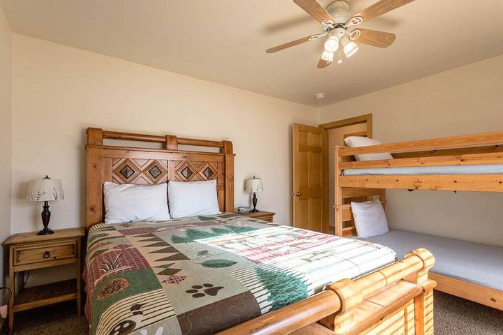 Vacation rental for 8 people, with balcony and yard in Fraser