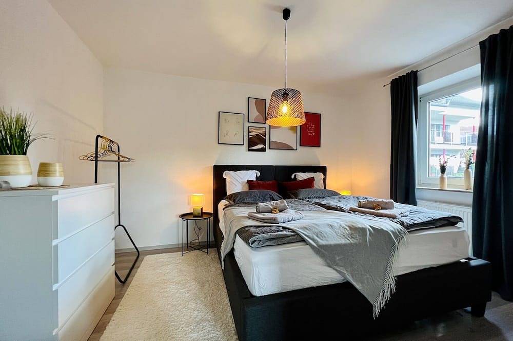 Ganze Wohnung, Modern, Thermen nah, Büro, Küche, Parkplatz in Bad Staffelstein, Oberes Maintal - Coburger Land