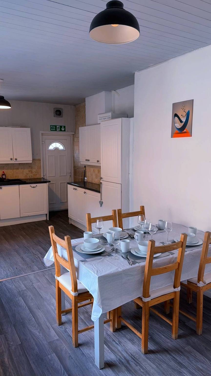 Ganze Wohnung, Großzügige Maisonette-Unterkunft für 11 Personen in Gateshead