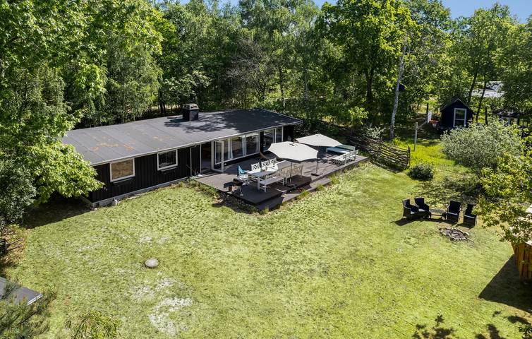 Ferienhaus für 8 Personen, mit Terrasse und Garten