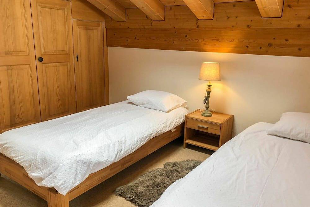 Appartement entier, Joli appartement pour 6 personnes avec Wifi, Tv et balcon in Schwendi b. Grindelwald, Grindelwald