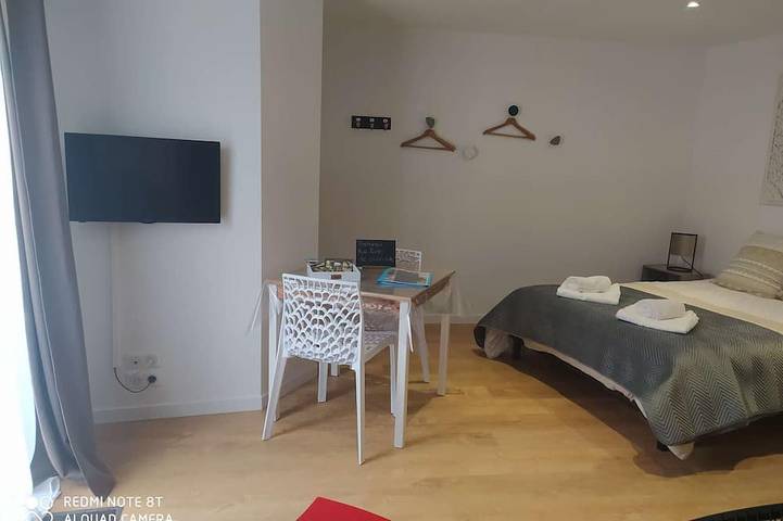 Entire apartment, Poterne du Tricot - Studio - 20m² - Maximum 2 Personnes in Guérande, Côte d'Amour