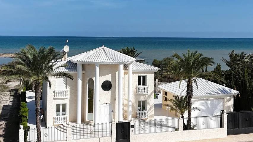 Escapadas de fin de semana para 10 personas, con terraza además de jardín y piscina, Se admiten mascotas en La Manga