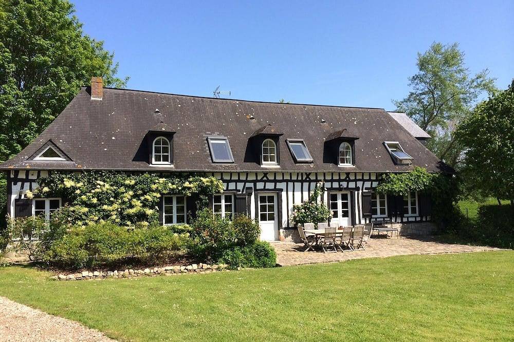 Grande chaumière normande située à Sotteville-sur-Mer, village au bord de la mer in Sotteville-sur-Mer, Région de Dieppe