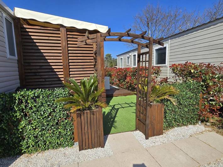 Camping pour 6 personnes, avec terrasse et vue ainsi que piscine et jardin au Cap Ferret - 2