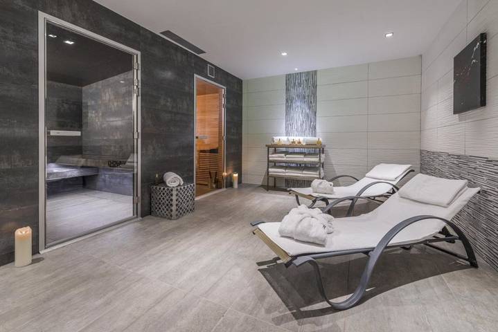 Hôtel pour 2 personnes, avec sauna ainsi que vue et terrasse, animaux acceptés dans Patinoire De Meribel - 4