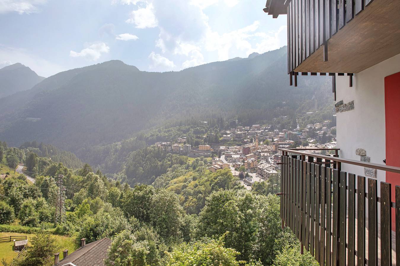 Appartamento intero, Appartamento 'Sogno' con vista sulle montagne, balcone e Wi-Fi in Caspoggio (Borgo), Caspoggio