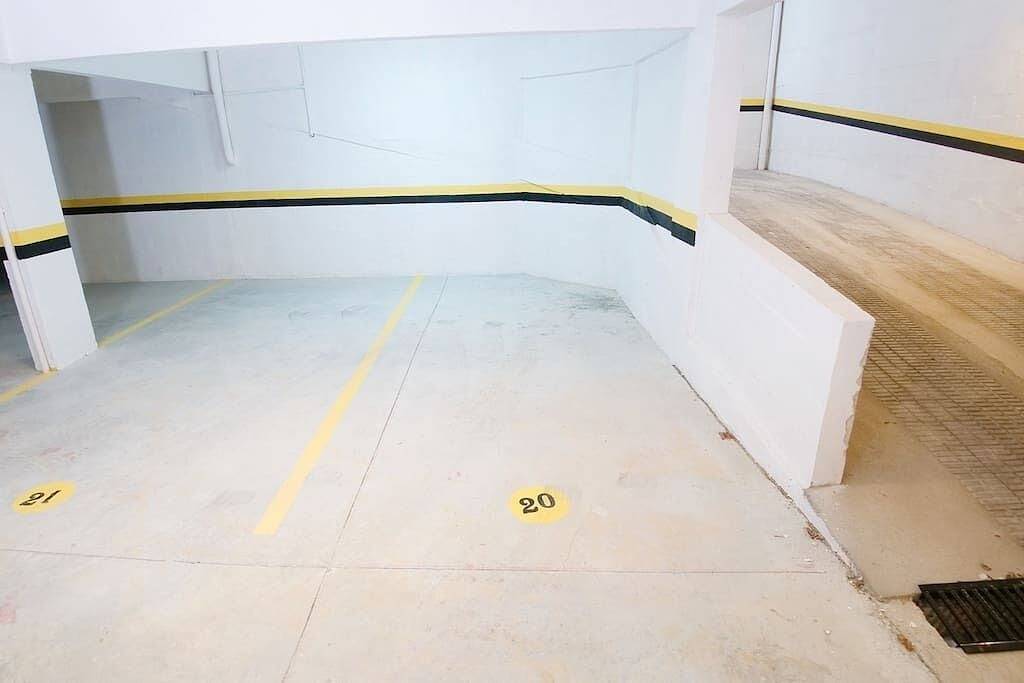 Ganze Wohnung, Schöne neue Parque Barigui Wohnung mit Garage in Curitiba, Paraná