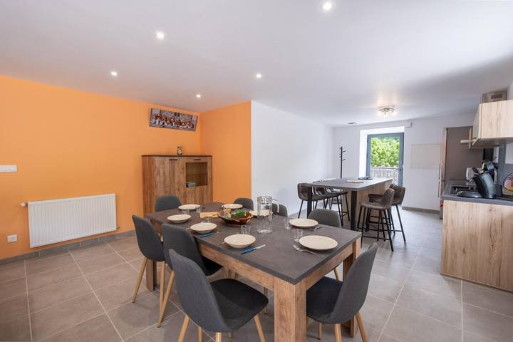 Gîte pour 6 personnes, avec terrasse dans Cubières - 3