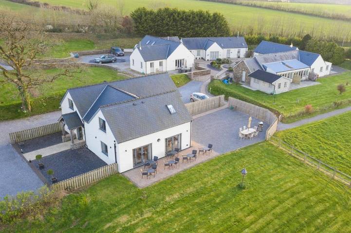 B&b for 2 people, with garden in South-Wales