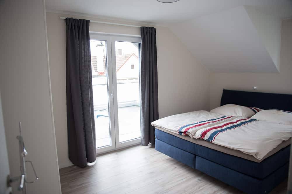 Ganze Wohnung, Moderne Neubau-Wohnung mit 35qm Dachterrasse + Kamin in Trossingen, Mittlerer Schwarzwald