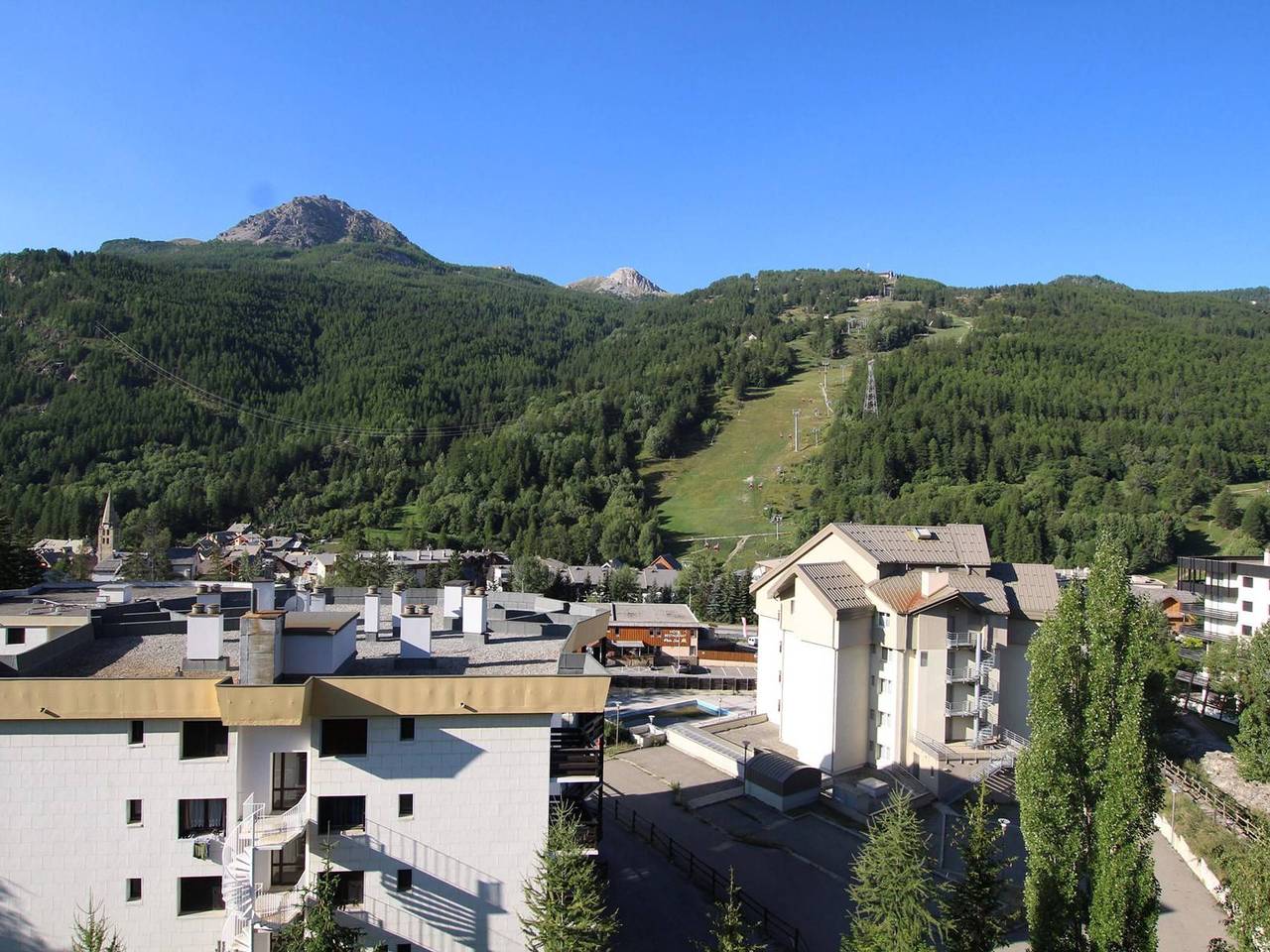 Ganze Wohnung, Gemütliche Unterkunft in der Serre-Chevalier, 4 Schlafplätze, Balkon, Skiraum, keine Haustiere in Saint-Chaffrey, Serre Chevalier