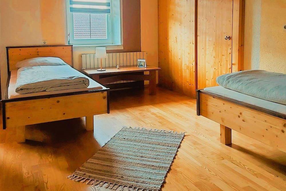 Ganze Wohnung, Haus Jakalar - Appartement/Fewo, Dusche und Bad, Wc, 4 oder mehr in Vils, Außerfern
