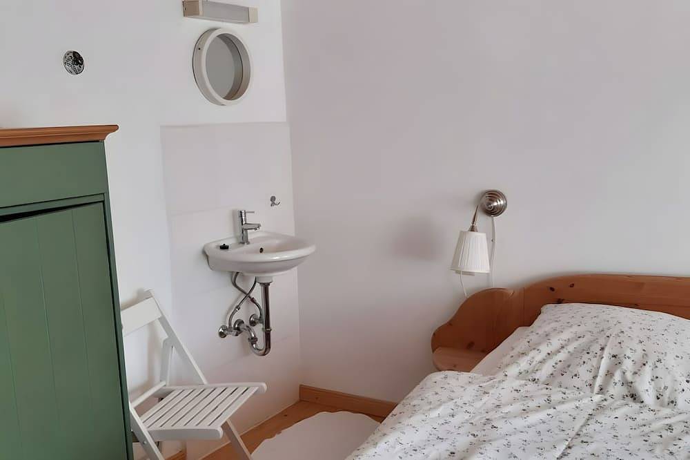Ferienhaus Petersen mit Meerblick, Gemeinschaftsterrasse und Wlan in Oland, Langeneß