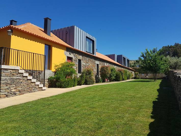 Villa para 16 pessoas, com Varanda e Terraço e ainda Piscina em Mirandela