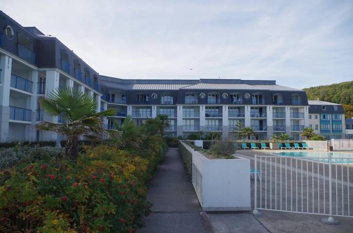 Gîte pour 2 personnes, avec vue ainsi que piscine et jardin, animaux acceptés dans Plage des Sables Blancs (Douarnenez) - 3