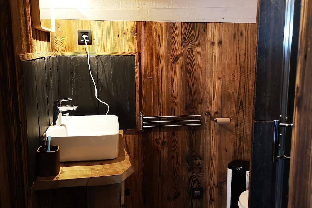 ✨Petite grange atypique coup de cœur en Pyrénées.Pour amoureux ou petite famille in Melles, Pyrénées