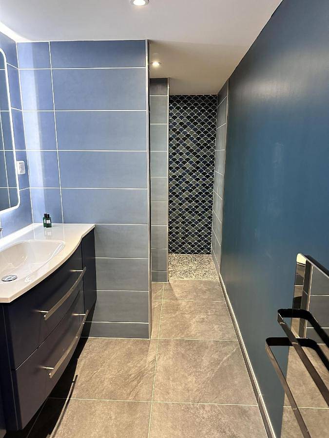 Gîte pour 4 personnes, avec terrasse et vue à Les Attaques - 3