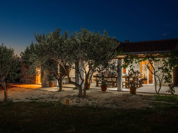 Ferienhaus für 10 Personen, mit Pool und Garten in Novalja - 3