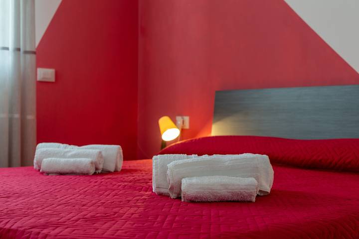 Appartement entier, Appartement "Lumia" avec terrasse partagée, Wi-Fi et climatisation in Ragusa, Province de Ragusa
